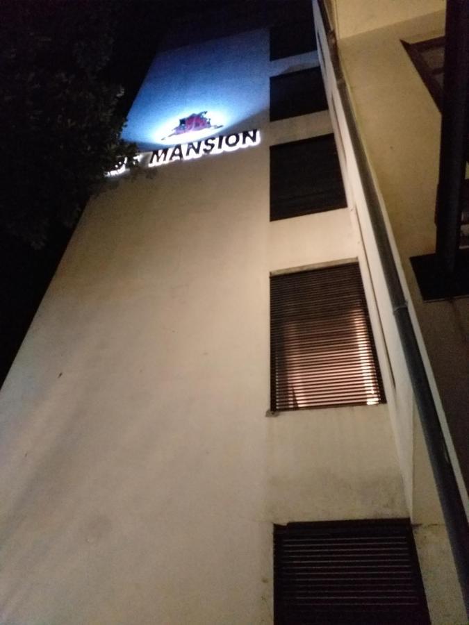 De Mansion Hotels Katugastota Esterno foto